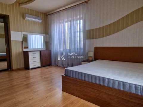 будинок за адресою с. Погреби, Соборна