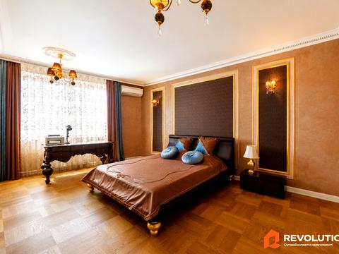 квартира за адресою Раїси Окіпної вул., 10-Б