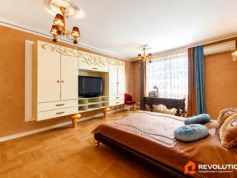 квартира за адресою Раїси Окіпної вул., 10-Б