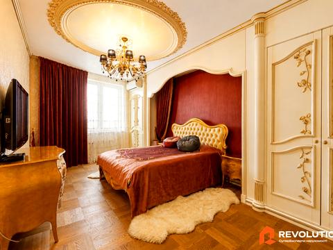 квартира за адресою Раїси Окіпної вул., 10-Б