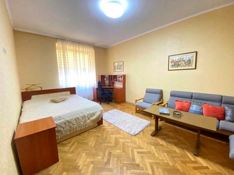 квартира за адресою Гетьмана Петра Дорошенка вул. (Жовтнева), 57
