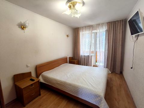 квартира за адресою Феодосійська вул., 4