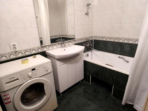 квартира за адресою Феодосійська вул., 4