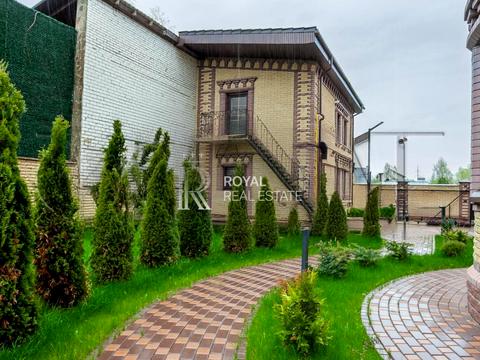 будинок за адресою Лобановського вул.