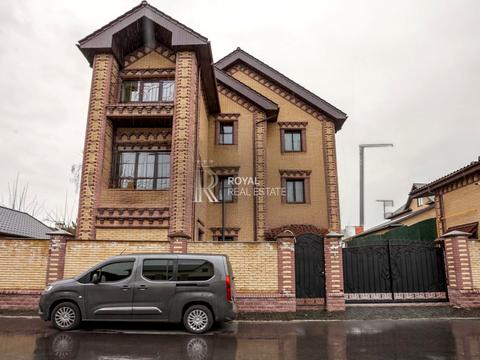 будинок за адресою Лобановського вул.