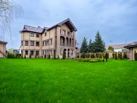 будинок за адресою Лобановського вул.