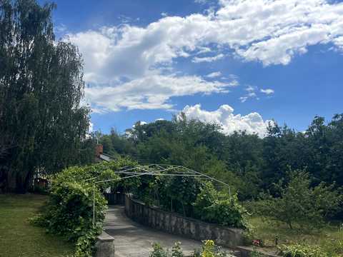 комерційна за адресою Польова, 22Б