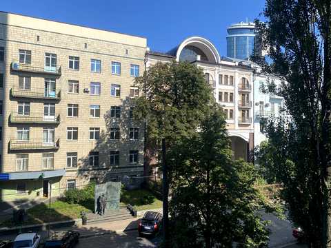 квартира за адресою Богдана Хмельницького вул., 39