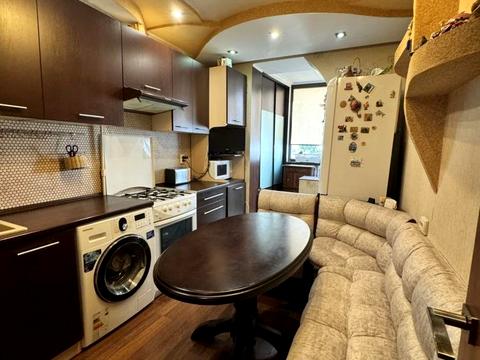 квартира за адресою Яни Червоної вул., 13