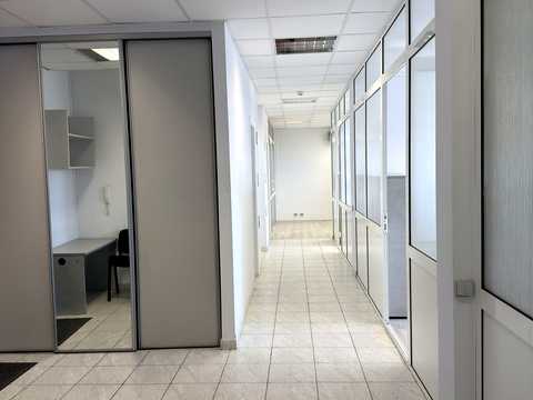 комерційна за адресою Сім'ї Прахових вул. (Гайдара), 27