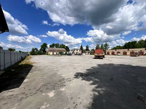 коммерческая по адресу Биківське шосе, 3
