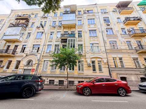 квартира за адресою Київ, Стрілецька вул., 7/6