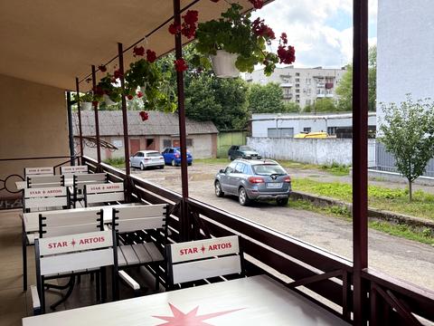 комерційна за адресою Ужанська вул. (Червоноармійська), 111