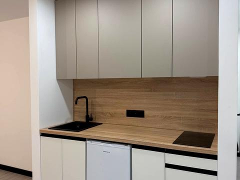 квартира за адресою Леоніда Каденюка просп. (Юрія Гагаріна), 9