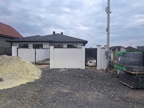 будинок за адресою Почаєвська