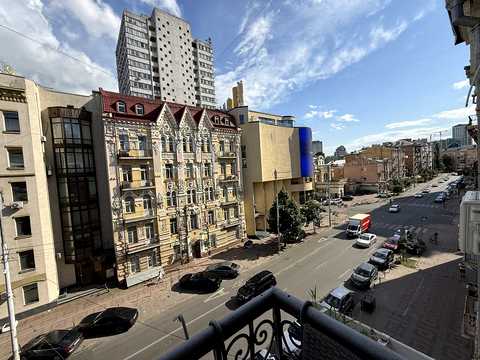 квартира по адресу Шота Руставели ул., 12
