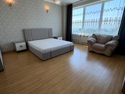 квартира за адресою Літературна вул., 1а