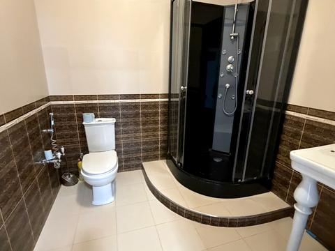 квартира за адресою Літературна вул., 1а