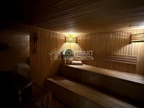 будинок за адресою Червоної Троянди, 10