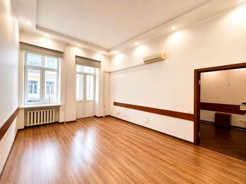 коммерческая по адресу Князей Острожских ул. (Московська), 29-А