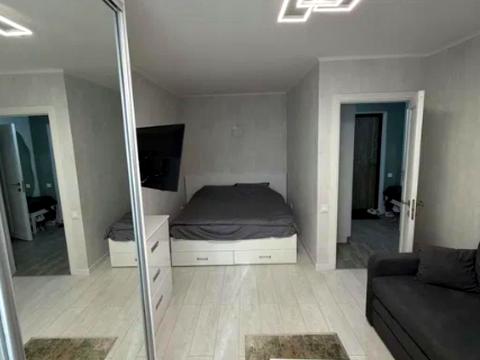 1872488925213689