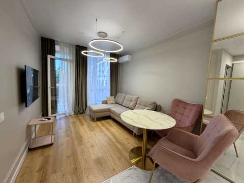 квартира за адресою Салютна вул., 2к6