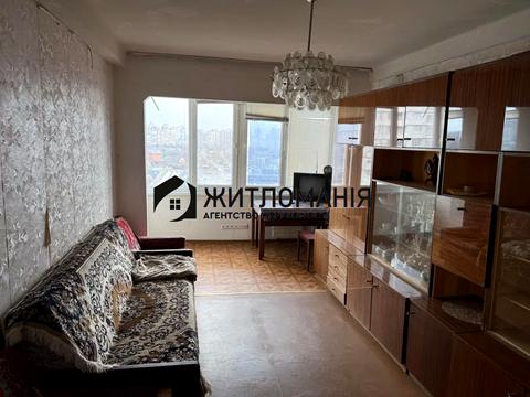 квартира за адресою Академіка Булаховського вул., 32