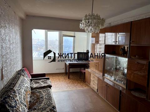 квартира за адресою Академіка Булаховського вул., 32