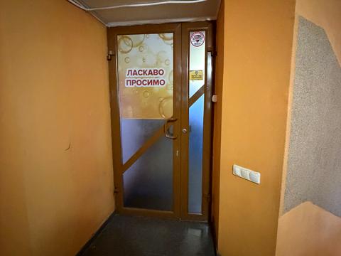 комерційна за адресою Гетьмана Кирила Розумовського вул. (Миколи Краснова), 17