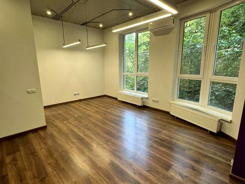 комерційна за адресою Глибочицька вул., 40у