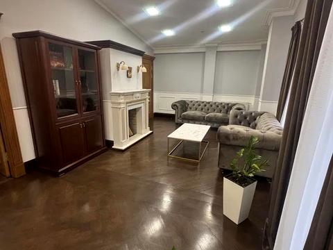 комерційна за адресою Жилянська вул., 72а