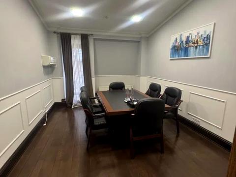 комерційна за адресою Жилянська вул., 72а