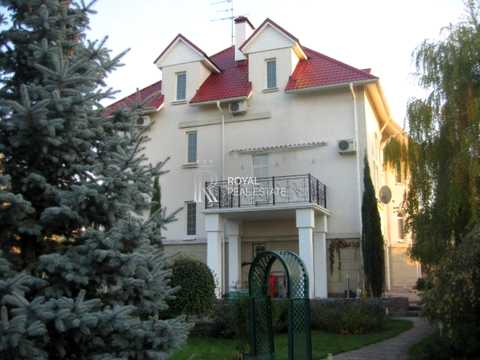 дом по адресу Каштанова ул.