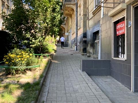 коммерческая по адресу Гладышевского ул., 15