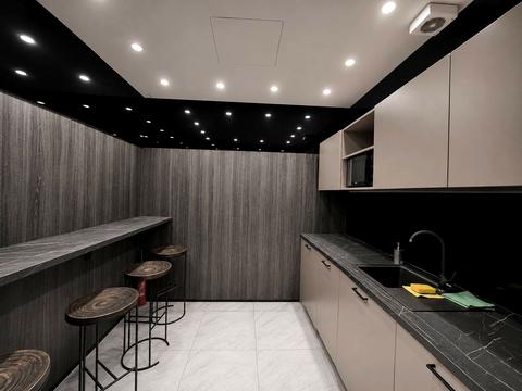комерційна за адресою Кловський узвіз, 7a