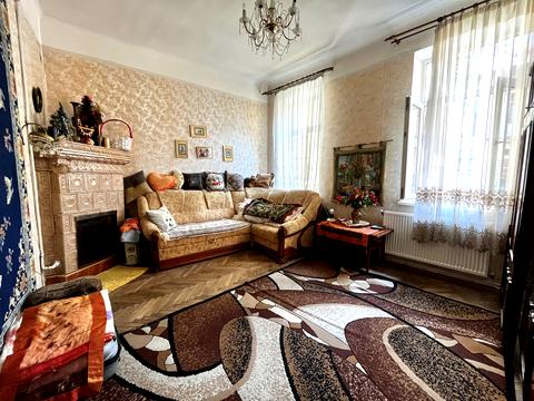 квартира по адресу Святого Теодора пл., 2