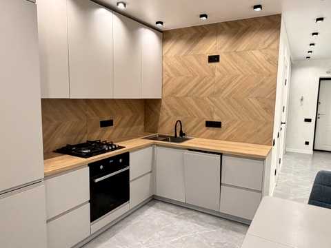 квартира за адресою Андрія Малишка вул. (Льва Толстого), 84