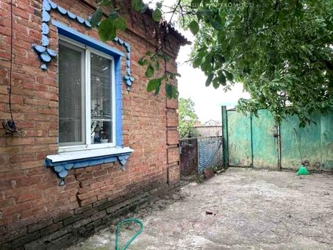 будинок за адресою Закарпатська вул., 8