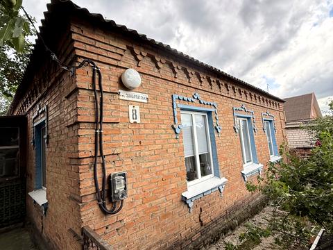 будинок за адресою Закарпатська вул., 8