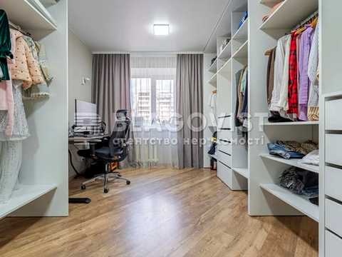 квартира за адресою Вишняківська вул., 13