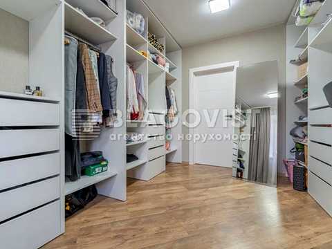 квартира за адресою Вишняківська вул., 13