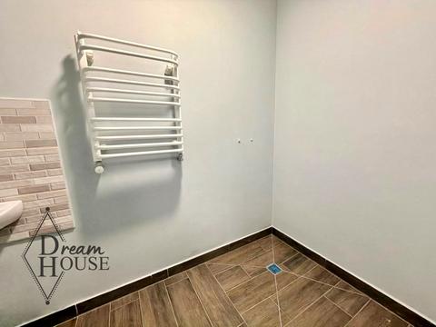 комерційна за адресою Нововолинськ, Академіка Амосова вул. (Пирогова), 5