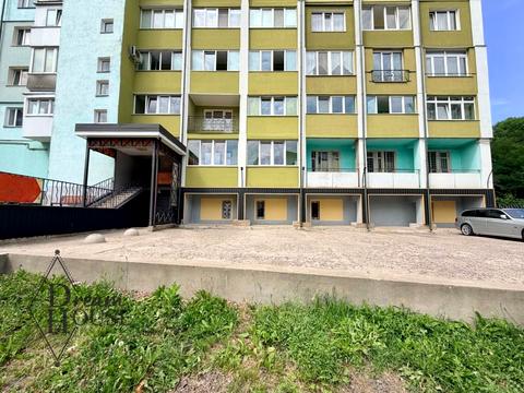 комерційна за адресою Нововолинськ, Академіка Амосова вул. (Пирогова), 5