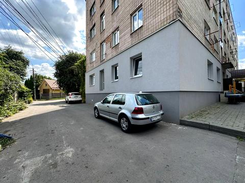 комерційна за адресою Рівне, Петра Могили вул., 25