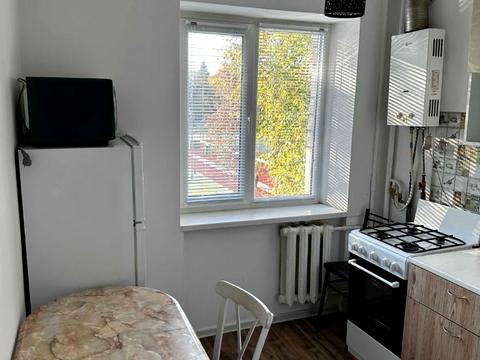 квартира за адресою Космонавтів просп., 18