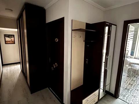квартира за адресою Академіка Булаховського вул., 38