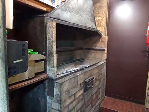 коммерческая по адресу Кузнечна ул., 2