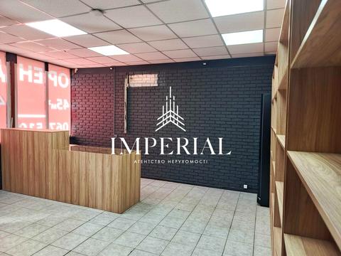 комерційна за адресою Ушинського вул., 1Б