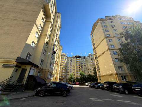 квартира за адресою Василя Симоненка вул., 37