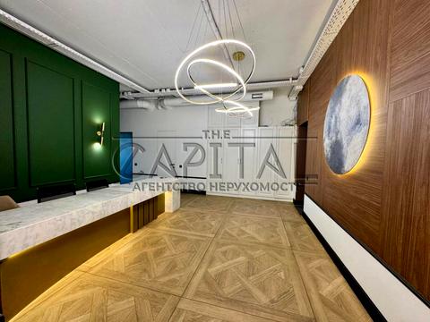 комерційна за адресою Кловський узвіз, 7a